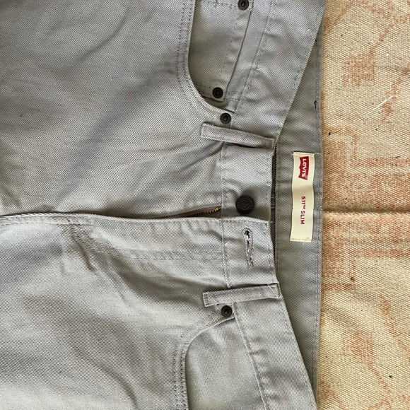 Levi’s - Picture 6 of 8